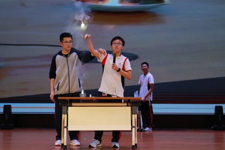 好奇探索未知，科学连接未来——记天元公学初中部第二届科学节活动