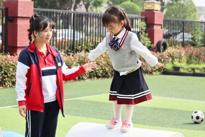 双向奔赴，乐享成长——天元公学幼儿园小班段家长开放日暨社团汇报活动