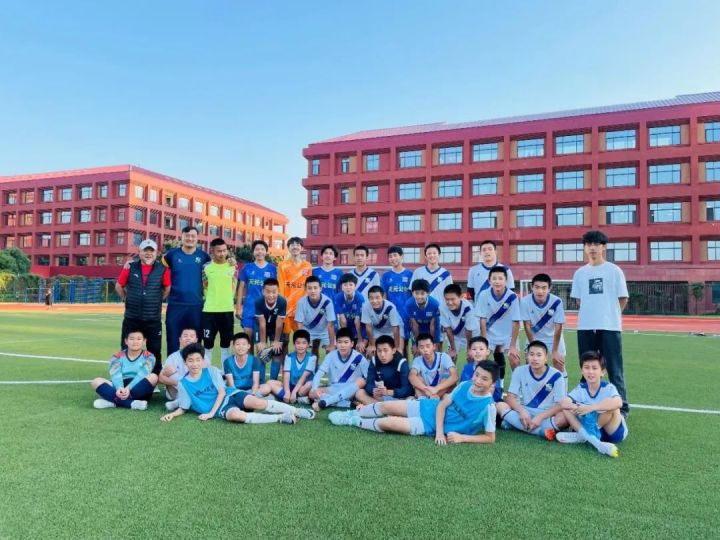 余杭区第八届“奋进”杯校园足球赛中学组决赛阶段比赛将在天元公学举行