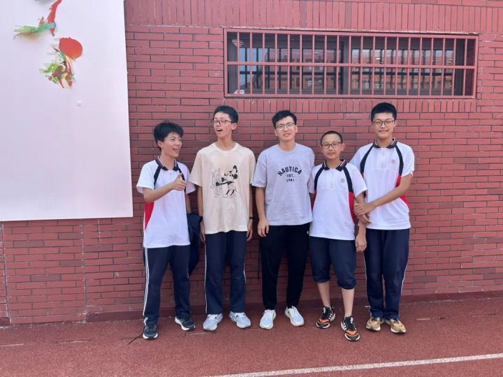 感恩教育丨天元公学高中部学子回访初中母校活动剪影