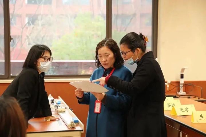 天元人物志丨轻盈数行字，浓抹一生人——高中部（数学部）数学教师曲文瑞