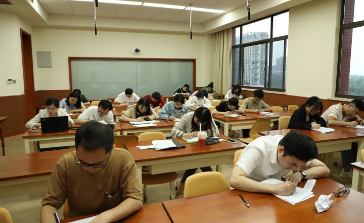 天元公学高中部教师在全区中学教师解题能力测试中斩获佳绩