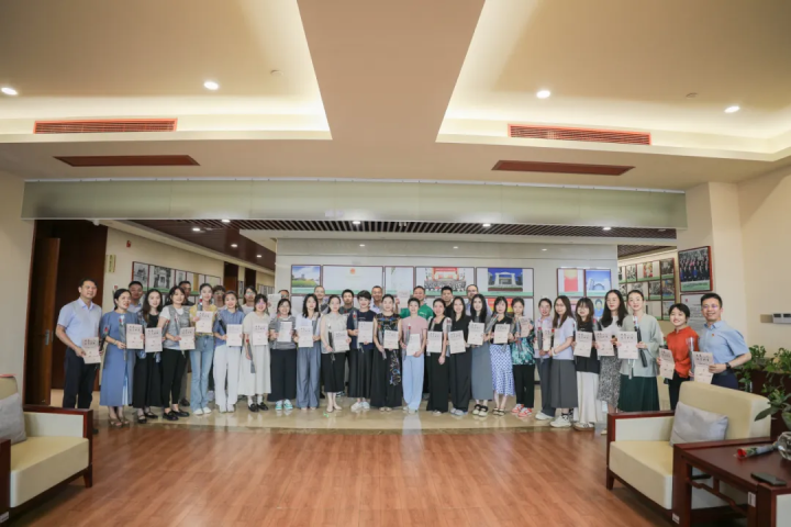 温暖同行，幸福满“元”——天元公学庆祝第40个教师节