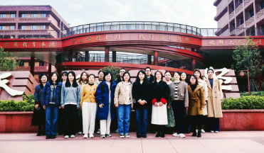 学科组风采丨高中部英语教研组：语通中外，博雅通达