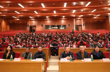 厉兵秣马酬壮志，剑指巅峰向未来——天元公学高中部举行高考百日誓师冲刺动员大会