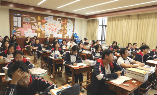 家校携手同行，共绘成长画卷——记天元公学美术部（书画院）家长开放日活动