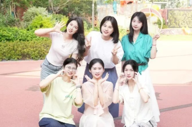 天元人物志丨沐光而行，让爱熠熠生辉——幼儿园中班段智慧教研组