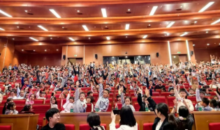 数聚星河，智引未来！天元公学钱学森路校区小学部数科节开幕