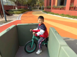 天元幼微课程｜萌娃玩转骑行坡道！