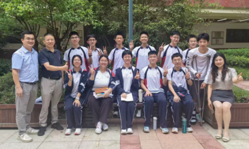 班级风采丨高中部高二 (16) 班：以乐凝心，以行致远