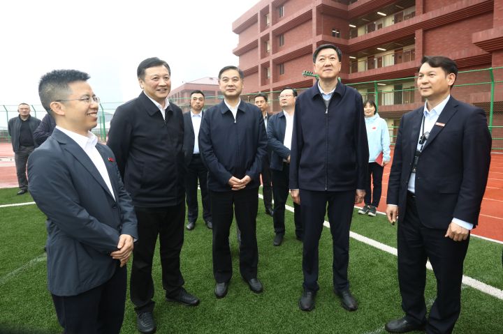 国家体育总局局长高志丹一行调研指导天元公学体教融合和足球拔尖创新人才培养工作