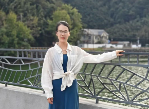 天元人物志 | 朱彩珠：弦歌润稚子，日新守童心